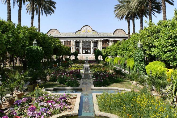 Narenjestan Qavam